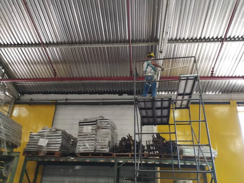Gestión y retiro de residuos en almacén industrial — fase 2
