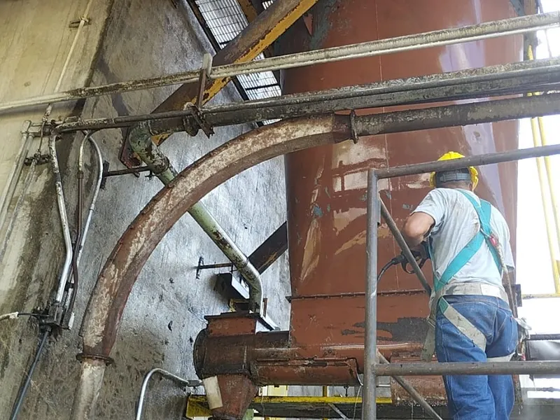 Eliminación de agentes contaminantes en tuberías industriales